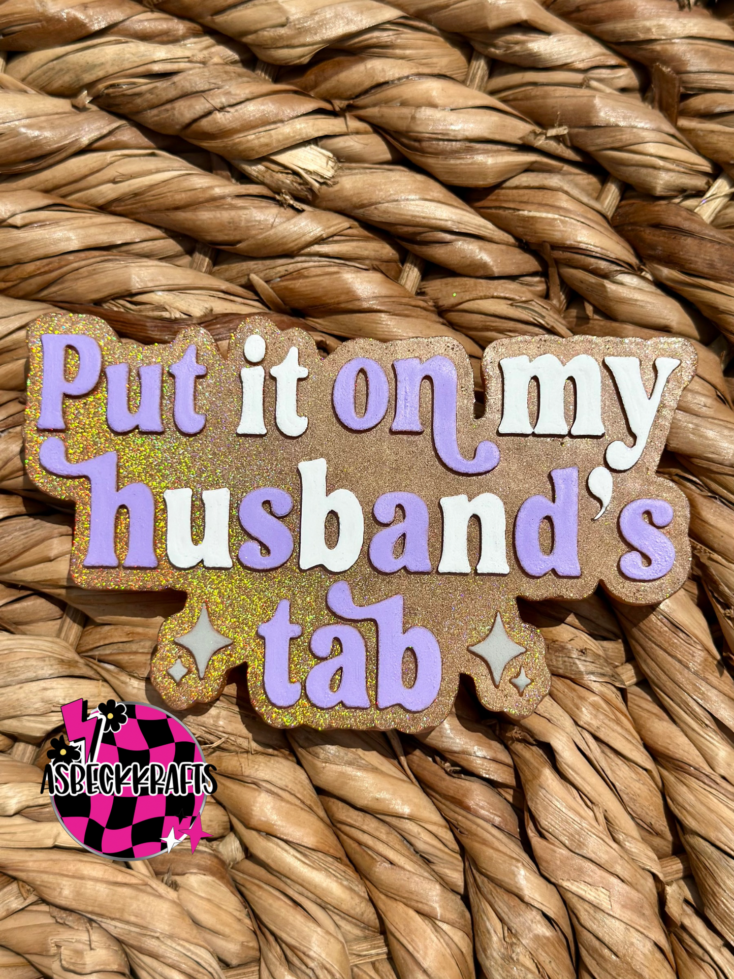 Put it on my husbands tab Purple and white