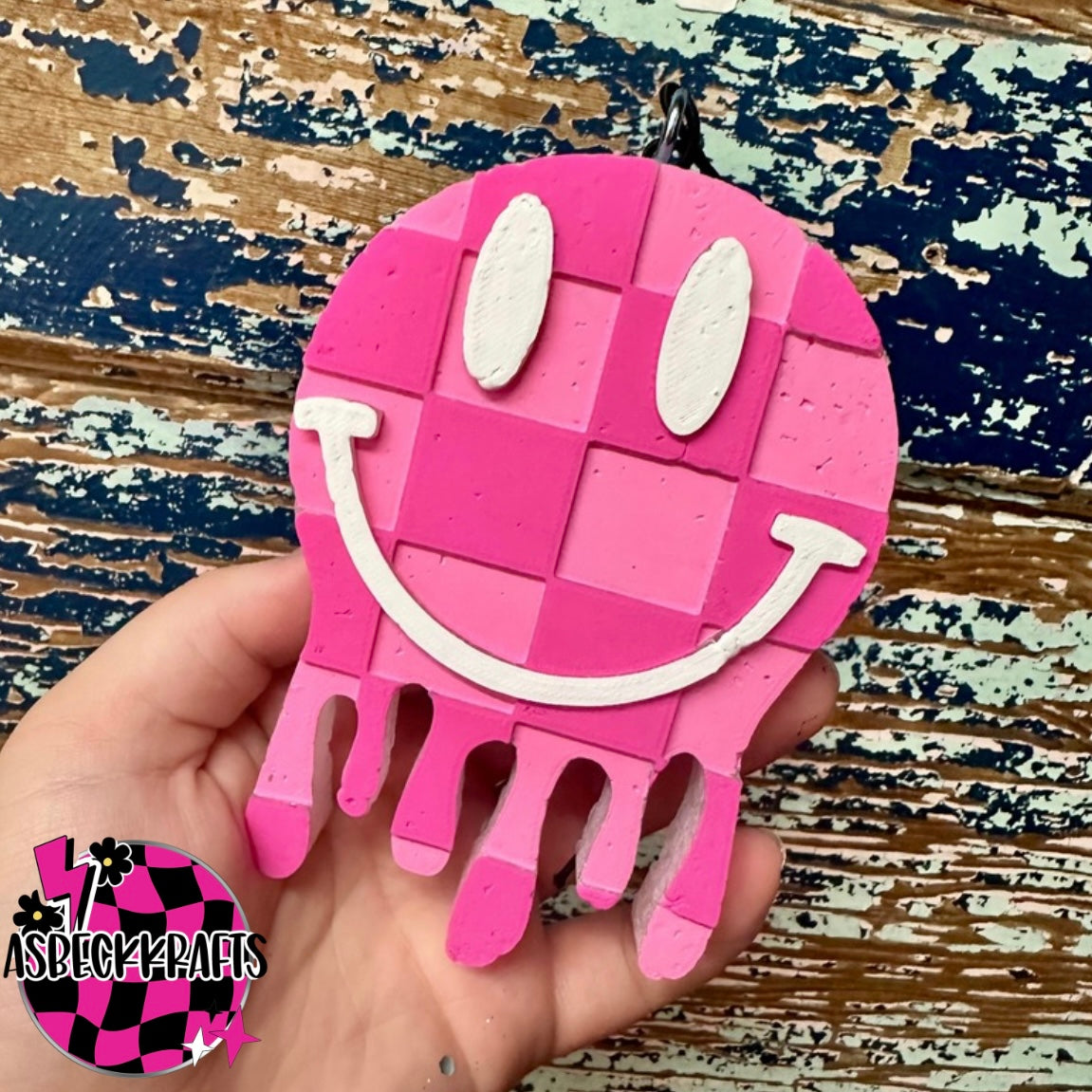 Pink checkered smiley