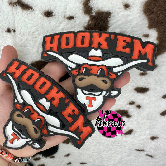 Hook ‘Em