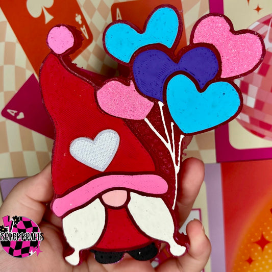 Gnome with hearts